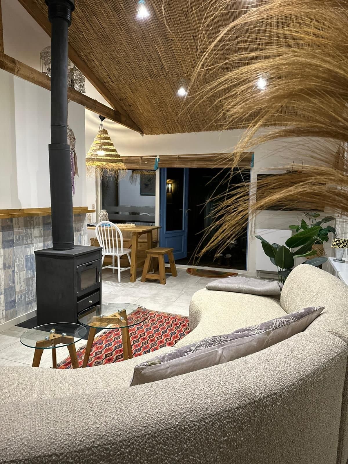 Woonkamer met haard